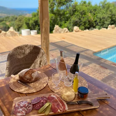 Beautiful Stone House With Sea View In Corsica Hébergement de vacances *