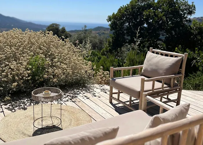 펜션 Beautiful Stone House With Sea View In Corsica Sari-D'orcino